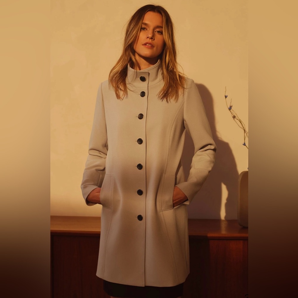 Melanie Lyne coat, light cool toned beige.